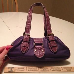Small Liz Claiborne purple purse