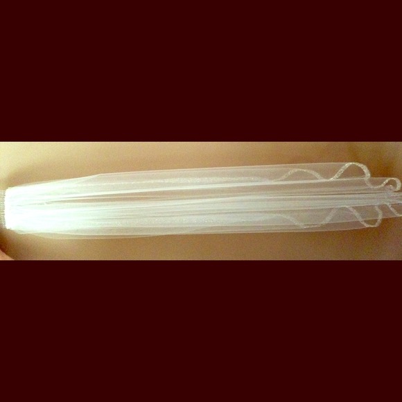 Wedding Veil - Picture 1 of 2