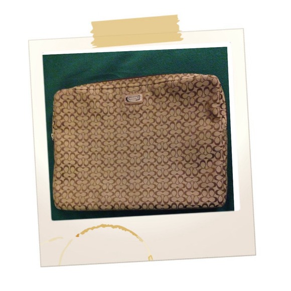 Coach Accessories - 🎉HOST PICK 9/29🎉 [Coach] NWOT Laptop Case
