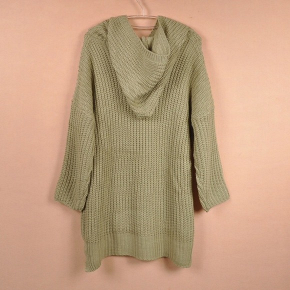 ❌SOLD IN BUNDLE❌🎉HP🎉Oversize Hooded Knit Sweater - Picture 3 of 4