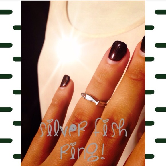 Silver Fish Midi Knuckle Ring