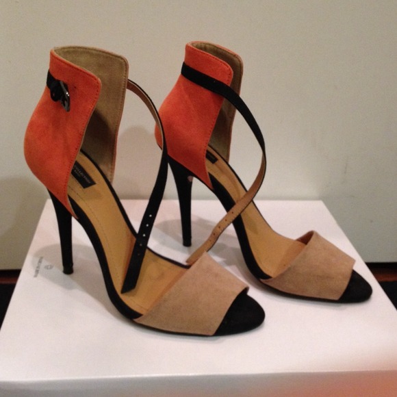 Zara Authentic Orange Heels 🚫HOLD🚫
