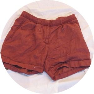 •red highwaisted shorts•