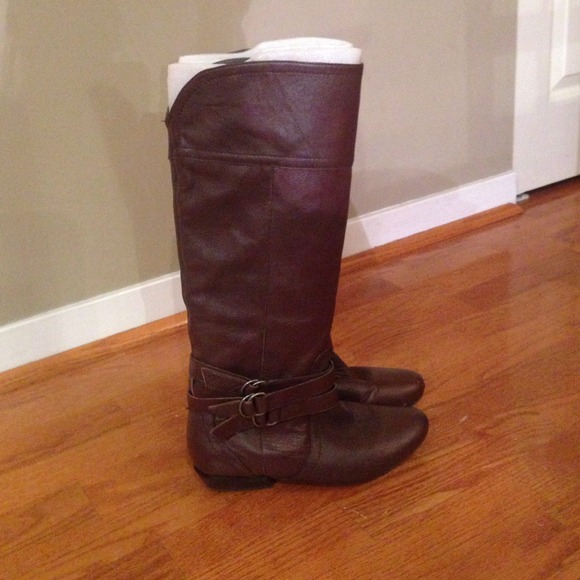 DV by Dolce Vita brown boots