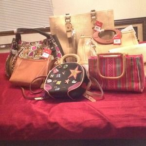 HANDBAGS, POCKET BOOKS, PURSES
