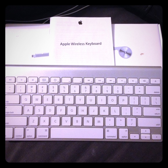 Apple Wireless Bluetooth Keyboard