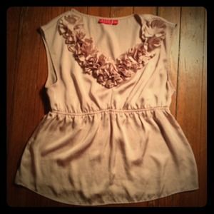 ELLE ruffled top