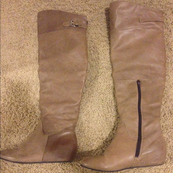 Knee high taupe leather aldo boots