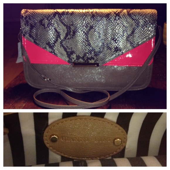 Cross body purse/clutch