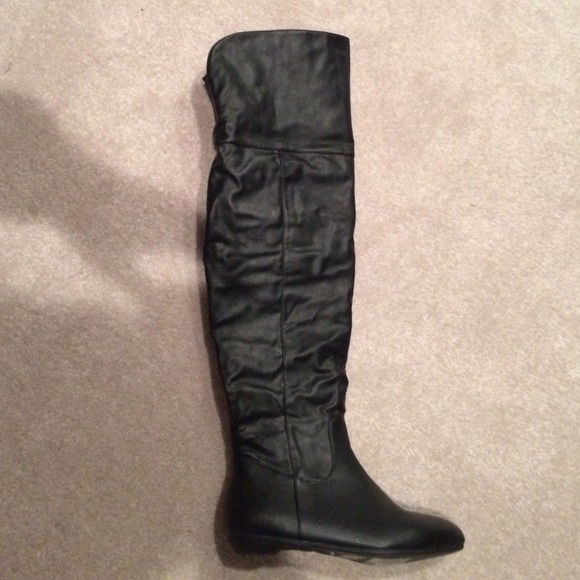 Tall black leather knee high boots NEVER WORN