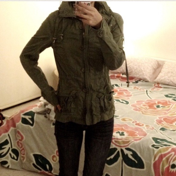❌Traded ❌Zara military army green hooded jacket - Picture 4 of 4