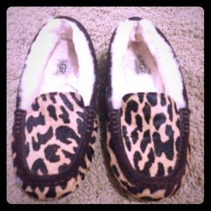 (Reserved for bellapink )Cheetah ugg slippers