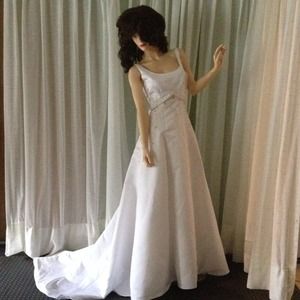 Wedding gown