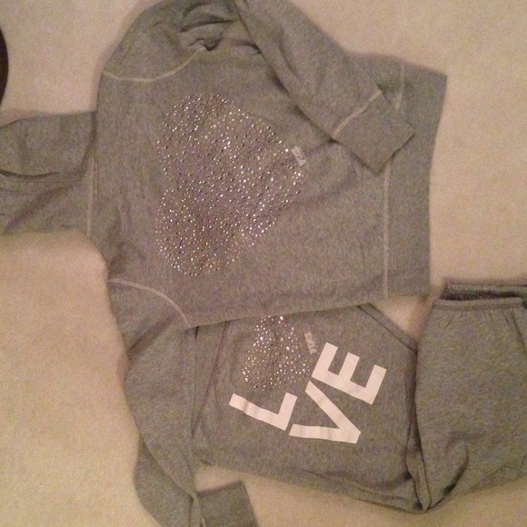 Reserved Pink sweat suit !!