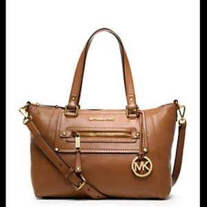 Traded💜💜💜💜Michael kors Gilmore camel tan bag