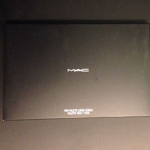 On hold Mac empty pro palette