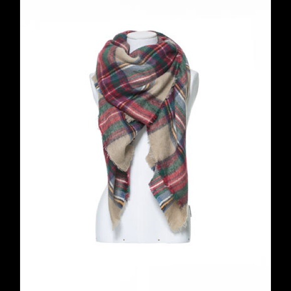 WANT TO BUY ZARA Soft Checked Scarf in Camel
