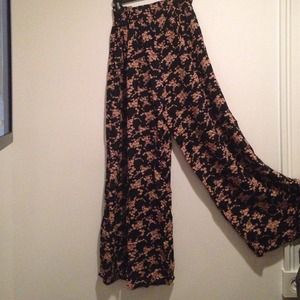 Brandy Melville 'Aarika' pants!