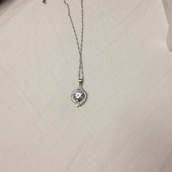 Pendant - Picture 2 of 3