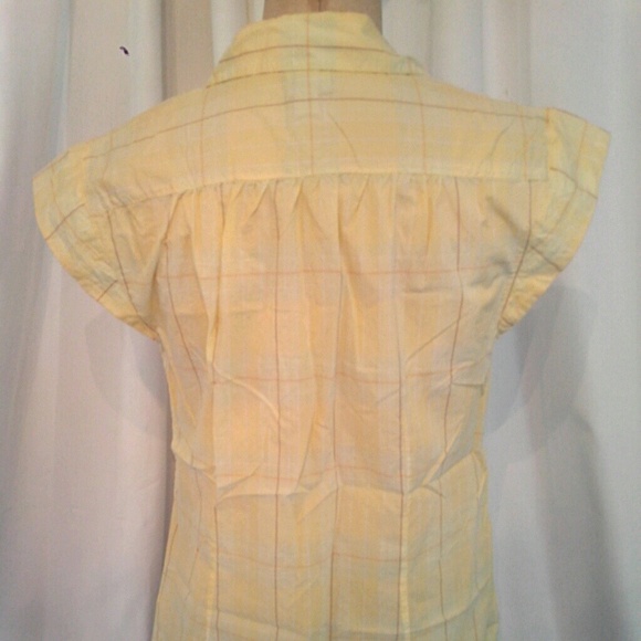 Yellowretrobuttonup - Picture 2 of 4
