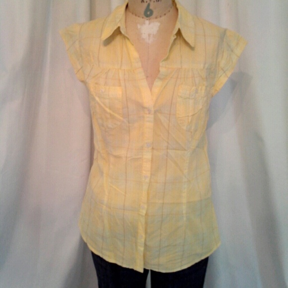 Yellowretrobuttonup - Picture 3 of 4