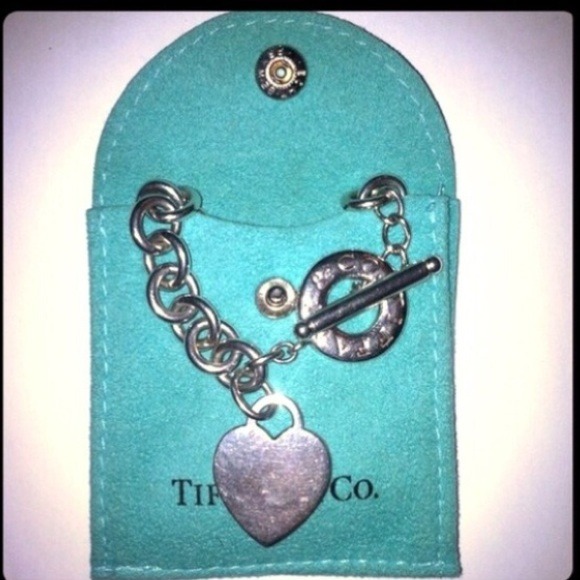 (SOLD) Tiffany & Co. Heart Toggle Necklace