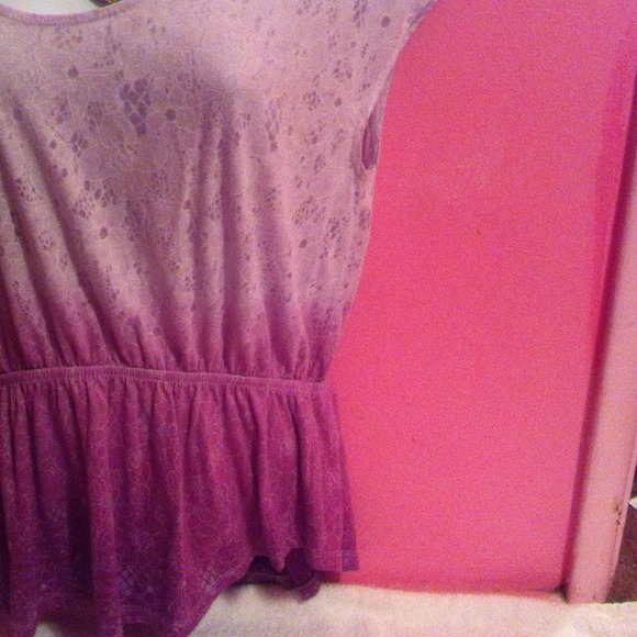 Purple Ombré Peplum Top - Picture 3 of 4
