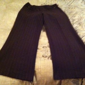 Brown blend pinstripe stretch pant. Good condition