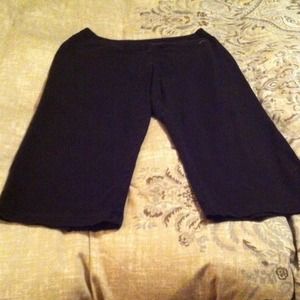 Black Capri yoga pant