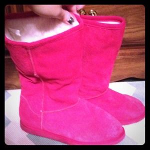 Sold in bundle‼️pink fur lined boots