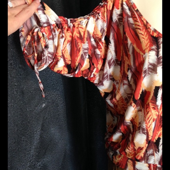 Feather top - Picture 2 of 2
