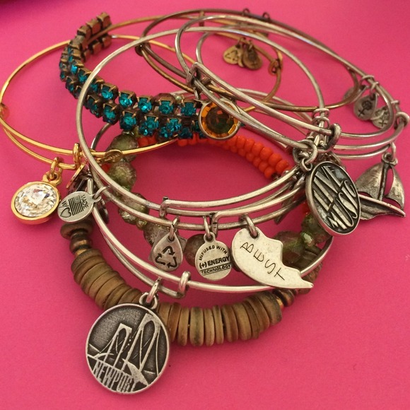 Sold in bundle! - Picture 4 of 4