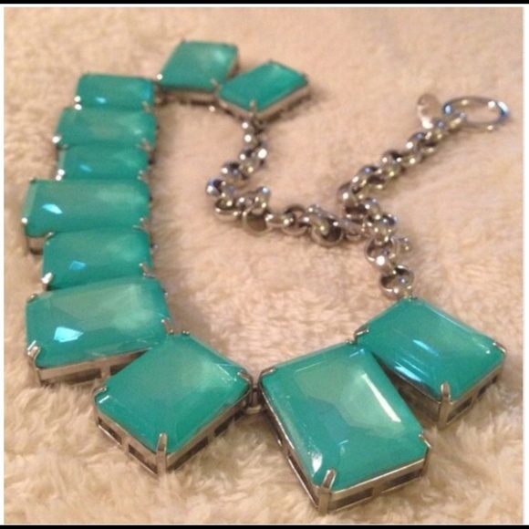 🎀 Ann Taylor chunky necklace🎀