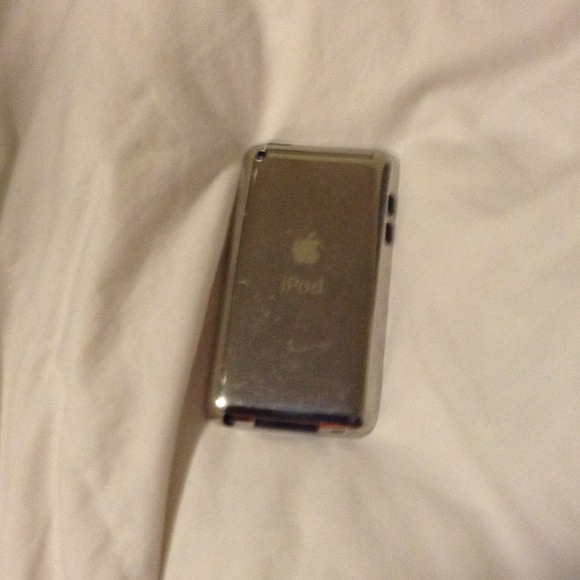iPod 32gb - Picture 2 of 2