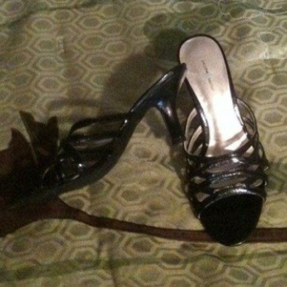 Nwot black heels