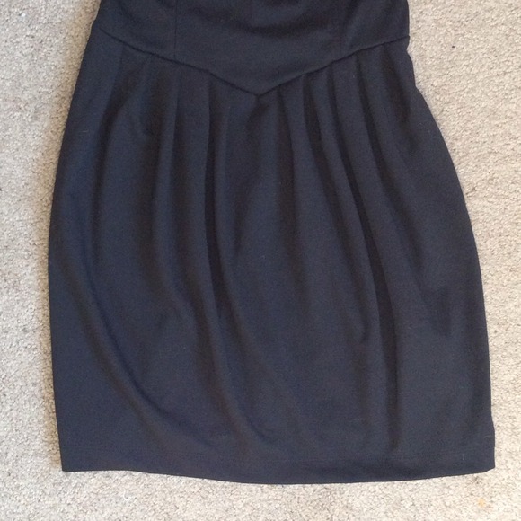 ❌SOLD ON VINTED❌ Gorgeous F21 black V sweetheart n - Picture 2 of 4
