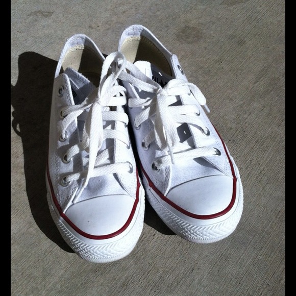 White converse (size 6)