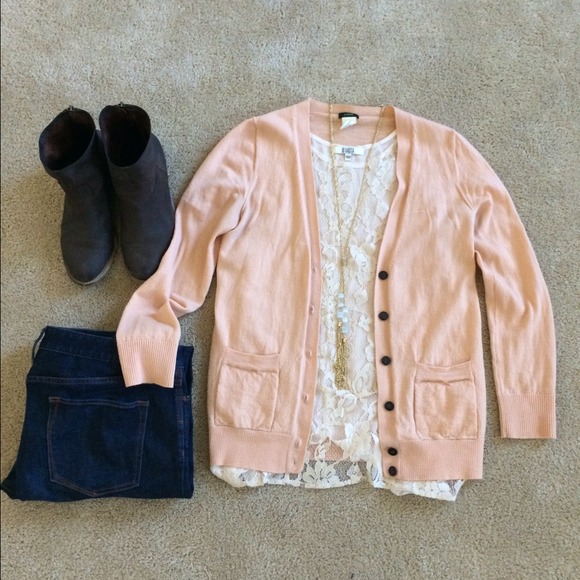 🚫SOLD IN BUNDLE w/@mandysue🚫J.Crew Pink Cardigan