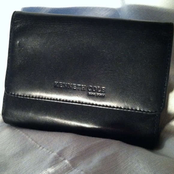 Authentic Kenneth Cole black leather wallet