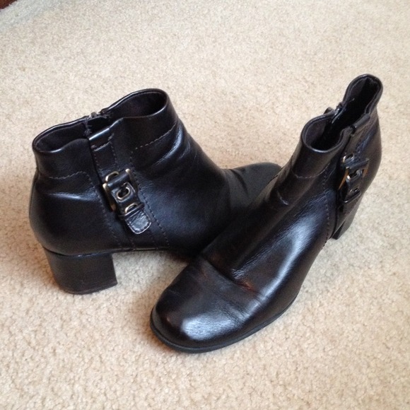 Liz Claiborne ankle boots.