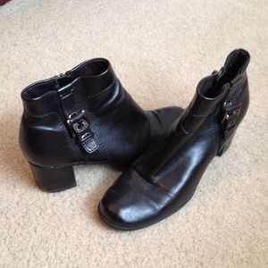 Liz Claiborne ankle boots.