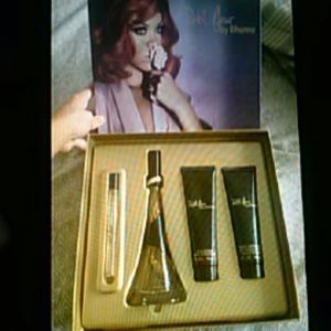 Rihanna rebel perfume set
