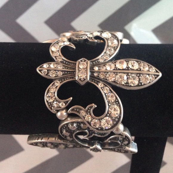 🎉👏REDUCED👏🎉 Stretch Crystal Bracelet