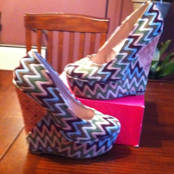 👠SOLD SOLD on VINTAGE👠