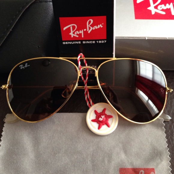 Ray Ban Aviators - Picture 2 of 2