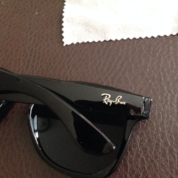 Ray Ban wayfarer - Picture 3 of 3
