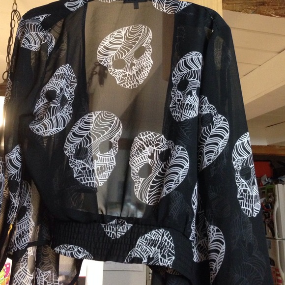 SOLD IN BUNDLE! - Picture 2 of 3