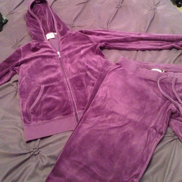 🚫🚫MARKDOWN🚫🚫Juicy couture velour suit