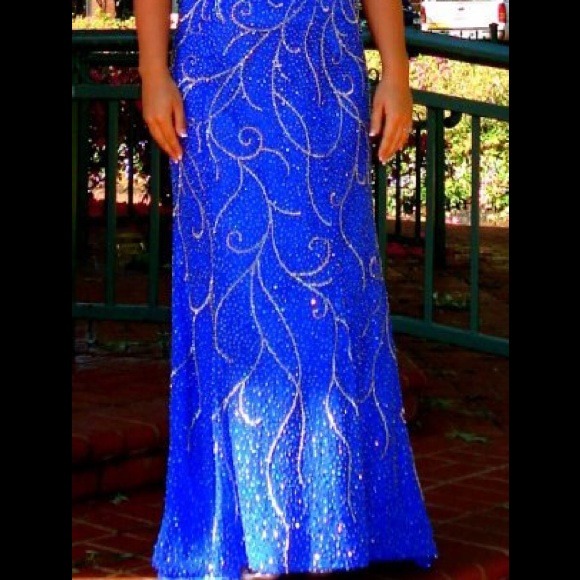 Prom/ pageant dress - Picture 2 of 2