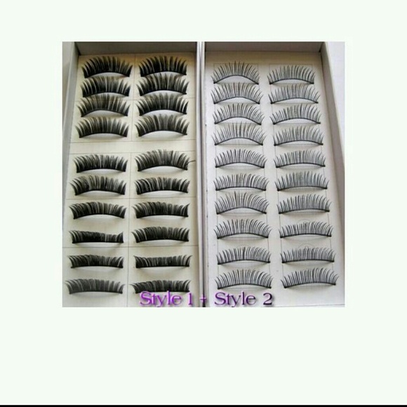 PRE-ORDER 20 pairs of bottom and top eyelashes!!